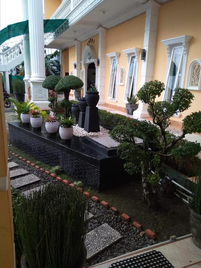 Hotel Nayora Prabumulih Perabumulih ภายนอก รูปภาพ