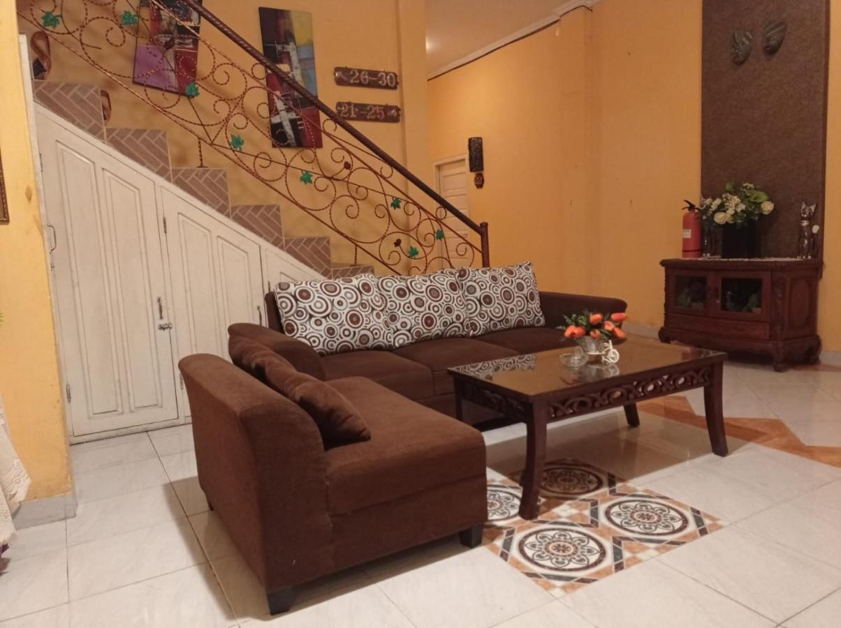 Hotel Nayora Prabumulih Perabumulih ภายนอก รูปภาพ